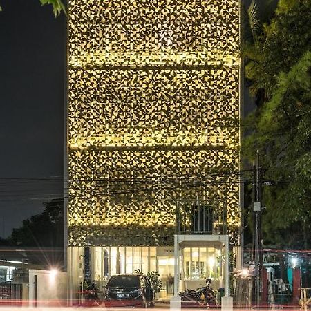 Ostello Temmu Co-Living Bandung Esterno foto