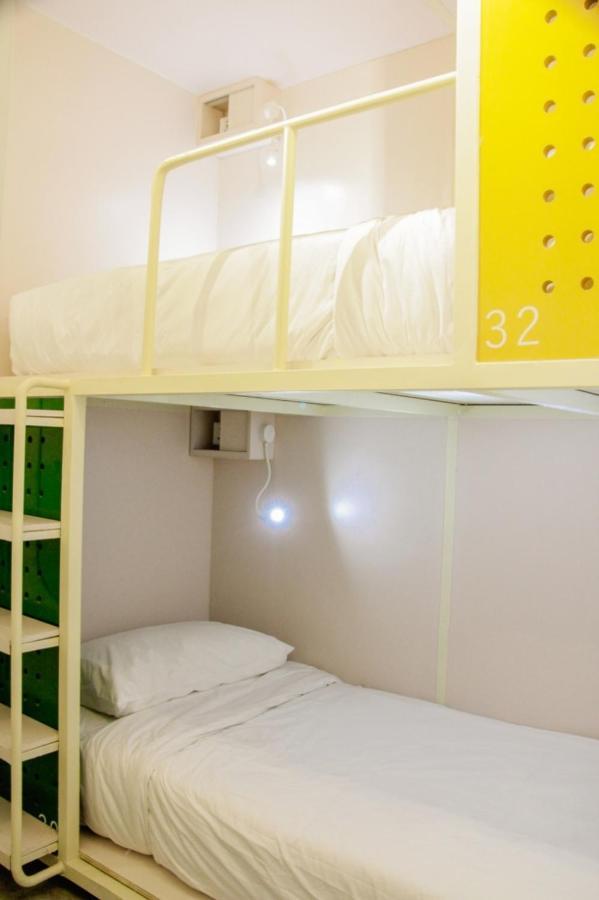 Ostello Temmu Co-Living Bandung Esterno foto