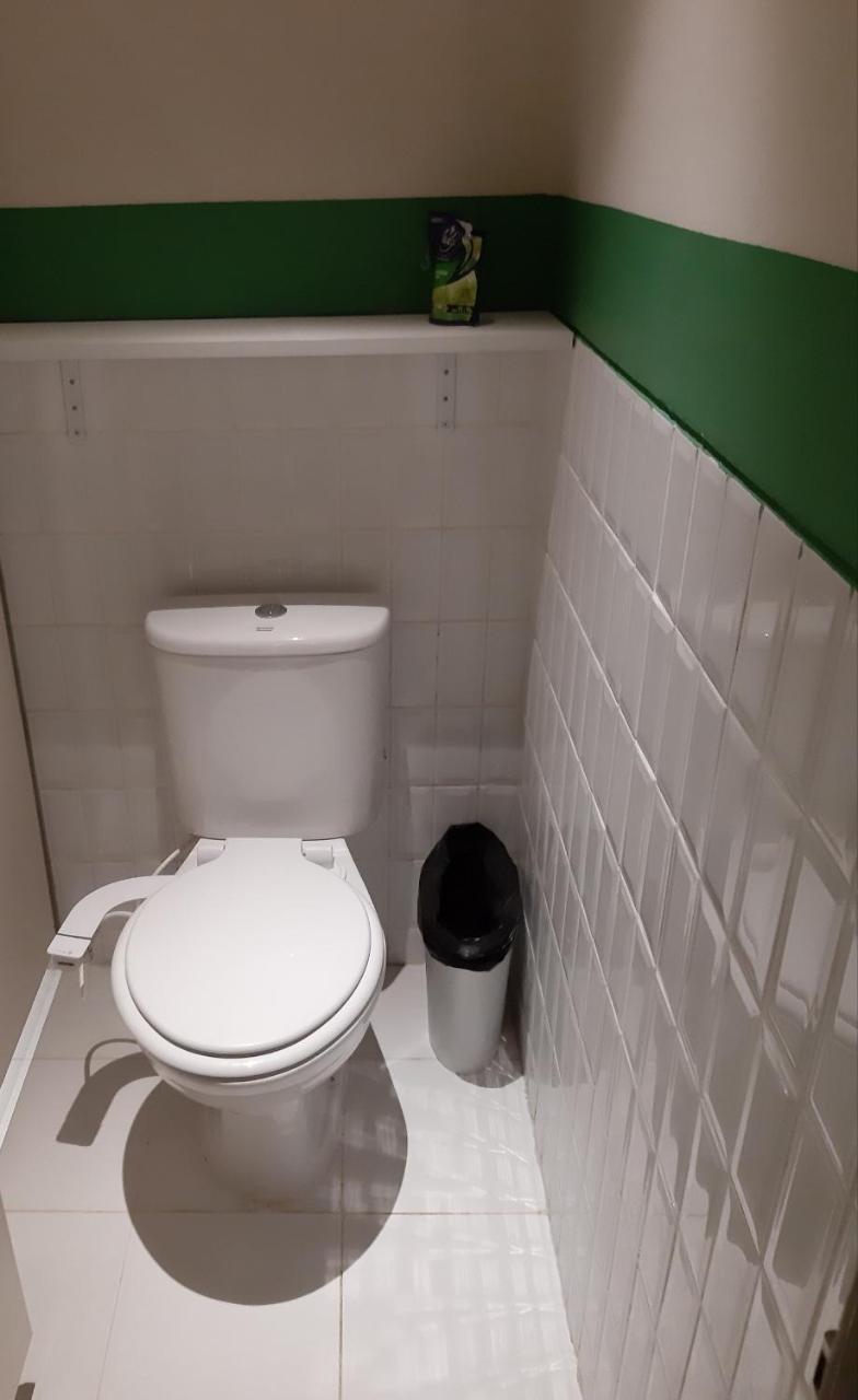 Ostello Temmu Co-Living Bandung Esterno foto